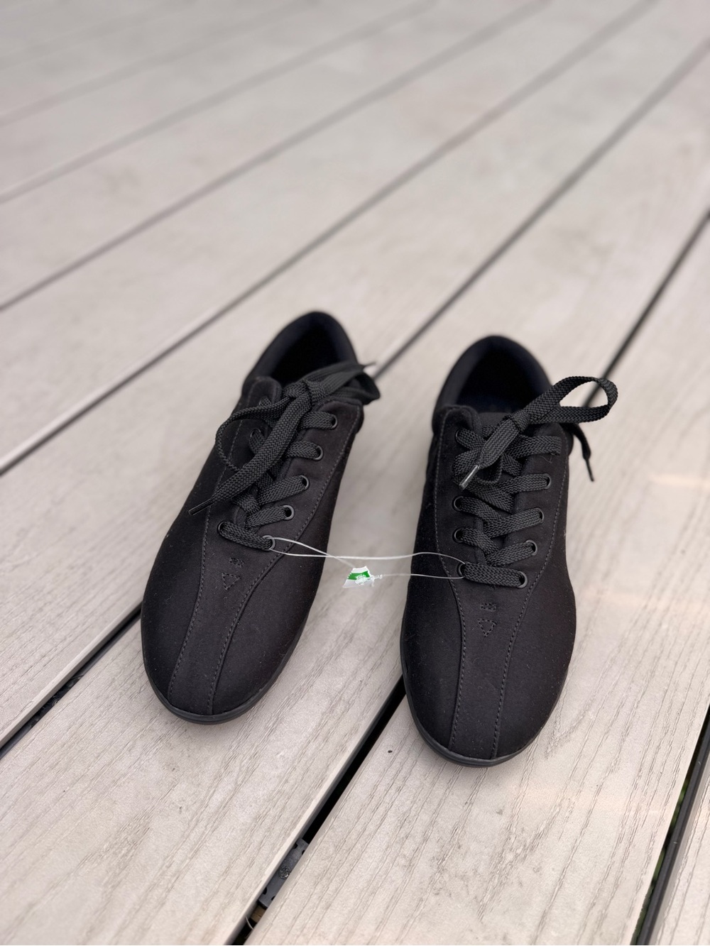 Easy Spirit Men's Black Lace-Up Canvas Sneakers